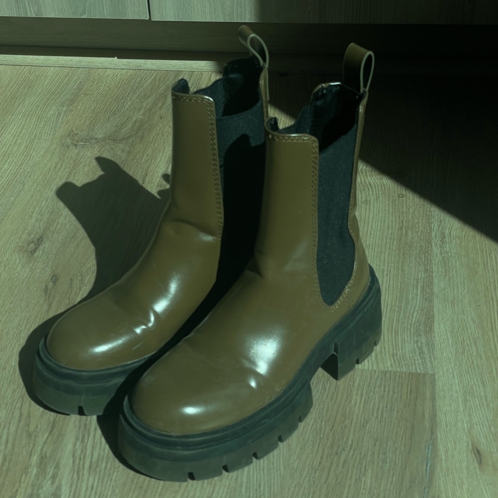 Chelsea Boot